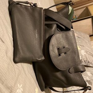 Meli melo 👜 purse grey in great condition asking 350
